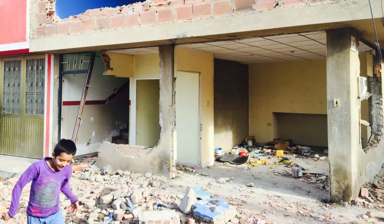 Vándalos saquean y desvalijan viviendas de un barrio en Bosa