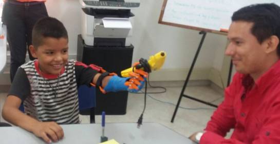 Se conoció en Neiva, la primera prótesis 3D creada con materiales de bajo costo Se conoció en Neiva, la primera prótesis 3D creada con materiales de bajo costo