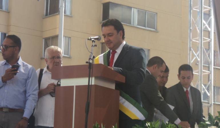 En la plaza de Bolívar de Armenia se cumplió la posesión del alcalde de la capital del Quindío