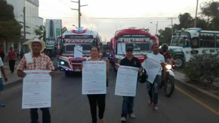 Transportadores de Cartagena se irán a paro de extenderse etapa pedagógica de Transcaribe
