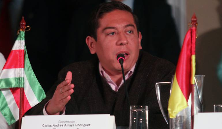 Familiares de gobernador de Boyacá piden no se detengan diálogos con camioneros: Familiares de gobernador de Boyacá piden que no cesen los diálogos con camioneros