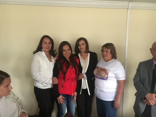 Armero: Luego de 30 años se reencuentran hermanas separadas por la tragedia: Luego de 30 años se reencuentran hermanas separadas por la tragedia de Armero Armero: Luego de 30 años se reencuentran hermanas separadas por la tragedia: Luego de 30 años se reencuentran hermanas separadas por la tragedia de Armero