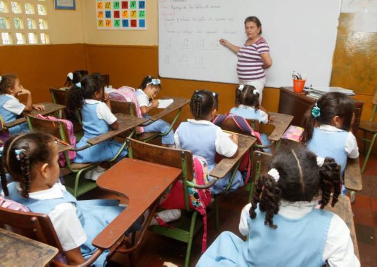 Ocho formadores extranjeros enseñarán inglés en escuelas de Cartagena