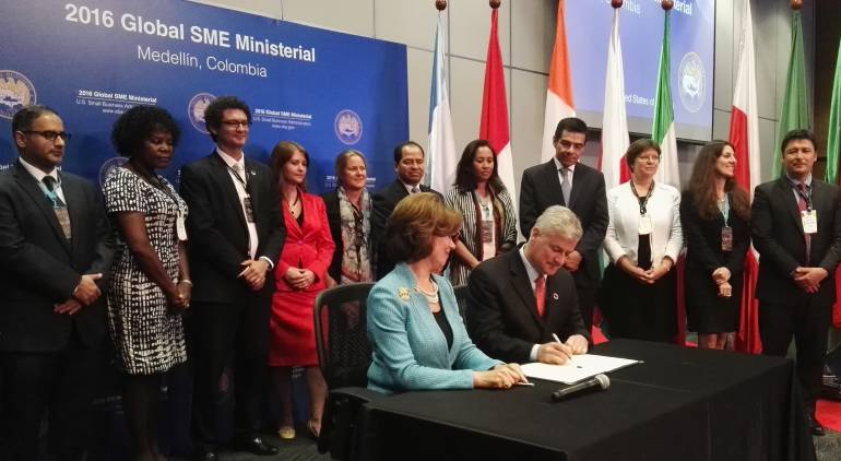 Ministros de 15 países consideran el emprendimiento una clave para el posconflicto