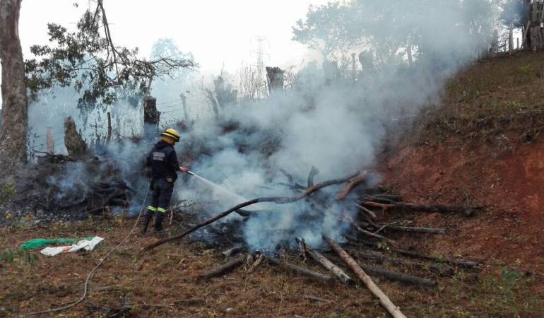 Incendio forestal en Lenguazaque ha consumido al menos 15 ... - Caracol Radio