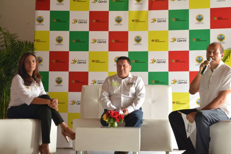 Funcionarios de la Alcaldía de Cartagena se comprometieron con la Transparencia: Funcionarios de la Alcaldía de Cartagena se comprometieron con la Transparencia