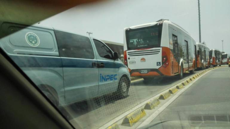 Ambulancias sólo podrán ingresar a
carril del sólo bus de Transcaribe cuando se trate de una urgencia