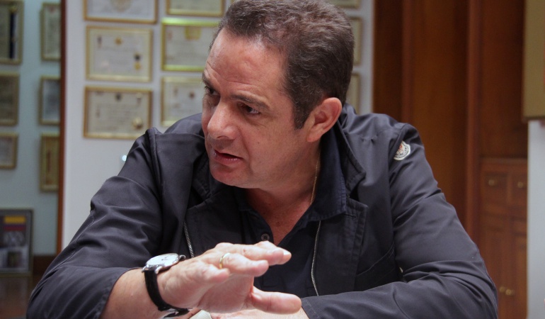 Diferencias entre gobernantes de Bogotá y Cundinamarca: Vargas Lleras busca zanjar controversia entre alcalde y gobernador por movilidad