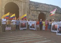 Plantón en Cartagena para pedir la libertad del ex ministro Sabas Pretelt