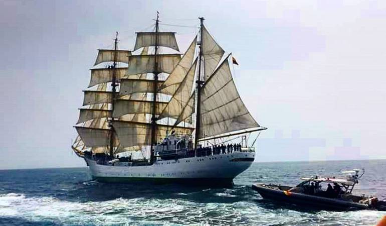 Santa Marta le da la bienvenida al Buque ARC Gloria