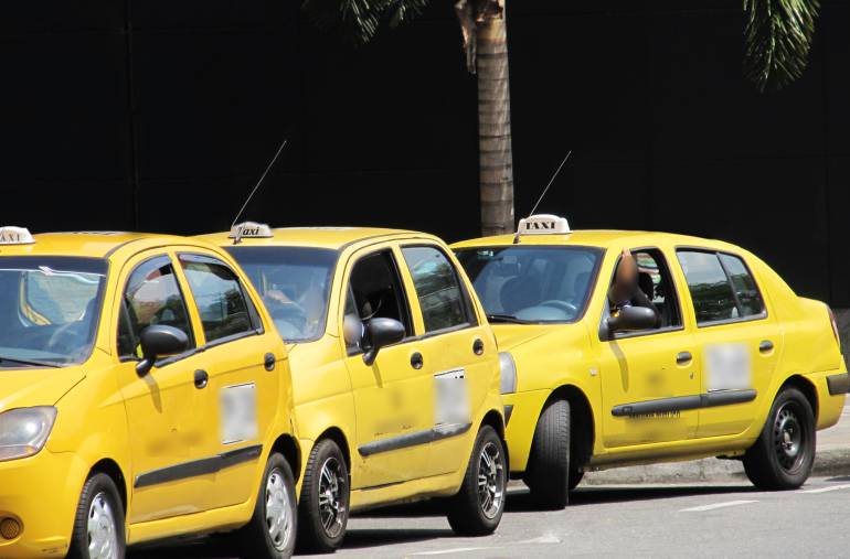 En los próximos días subirá la tarifa de taxis en Medellín