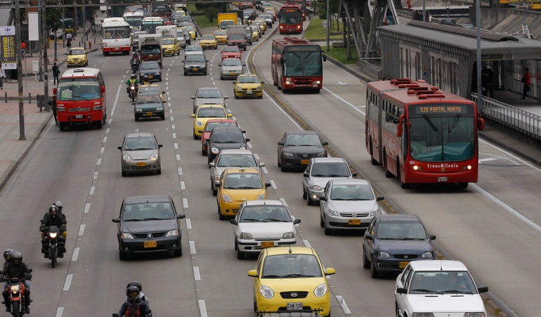 pico y placa pagar para quedar exentos Bogotá: Distrito propone que conductores paguen una contribución para quedar exentos del pico y placa