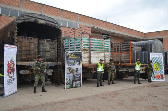 Incautan más de 11.000 galones de combustible en Cúcuta: Autoridades en Cúcuta incautan más de 11.000 galones de combustible de contrabando desde Venezuela Incautan más de 11.000 galones de combustible en Cúcuta: Autoridades en Cúcuta incautan más de 11.000 galones de combustible de contrabando desde Venezuela