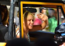 Shakira dice que firma de paz debe ir acompañada de igualdad de oportunidades