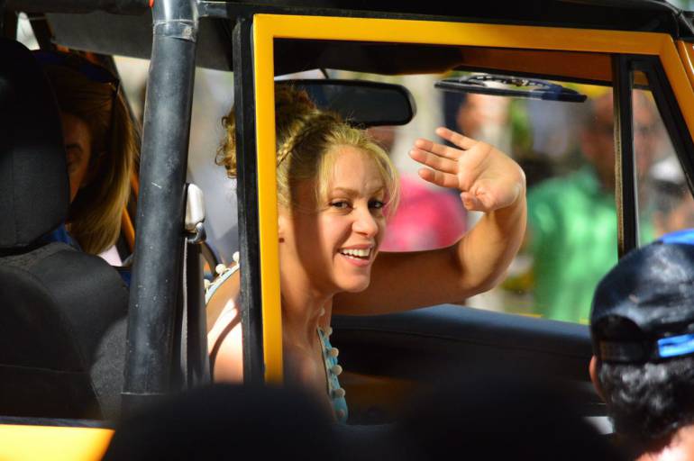 Shakira dice que firma de paz debe ir acompañada de igualdad de oportunidades
