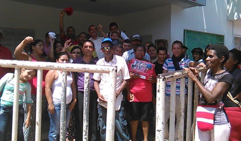 Ayuda humanitaria en Valledupar: Víctimas siguen en toma de centro de atención en Valledupar