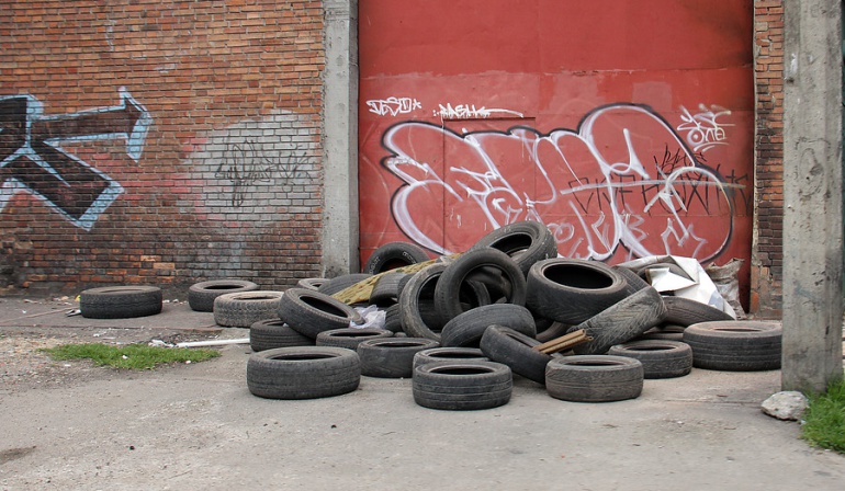 Llantas usadas Bogotá: Hay más 10.000 llantas acumuladas en edificios del Distrito: concejal Gloria Díaz