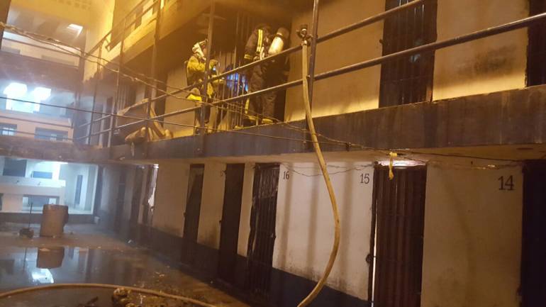 Investigan causas del incendio en la cárcel de varones de Manizales