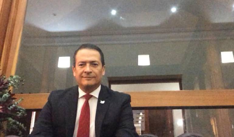 “El sueldo de los congresistas es de 6 millones 500 mil pesos”: Arturo Yepes