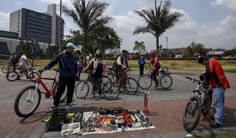 Escuela de la Bicicleta en Bogotá: Alcaldía de Peñalosa anuncia creación de la Escuela de la Bicicleta en Bogotá