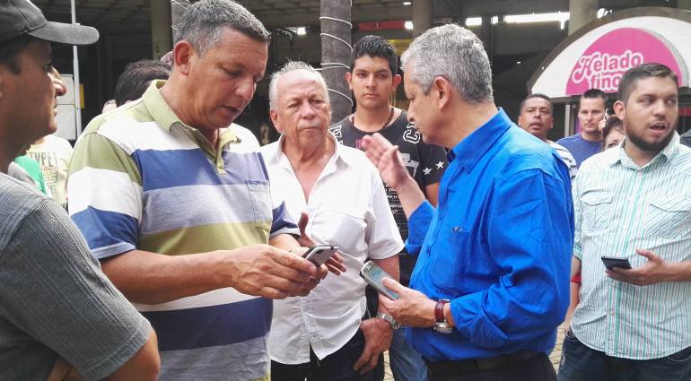 Camioneros intensifican protesta con más de 100 puntos de concentración en el país
