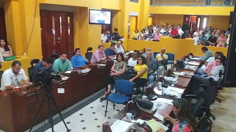 Concejales protección costeras: Concejales cuestionan protección costera