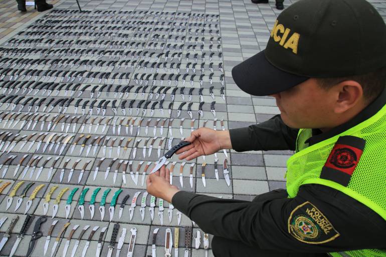 DECOMISAN ARMAS BLANCAS EN MANIZALES; ARMAS ARTESANALES;: En promedio, cada cinco minutos decomisan un arma blanca en Manizales