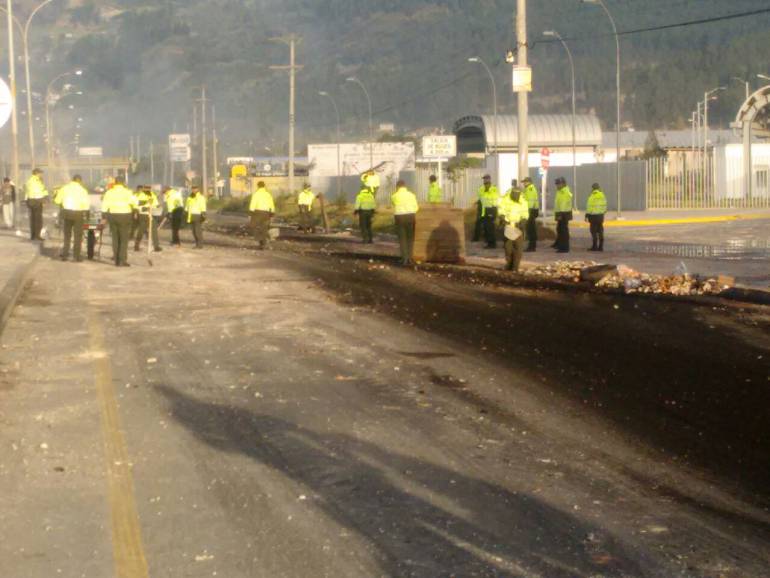 Inició el despeje de vías en Boyacá tras acuerdos entre camioneros en paro y autoridades locales: Inició el despeje de vías en Boyacá tras acuerdos entre camioneros en paro y autoridades locales