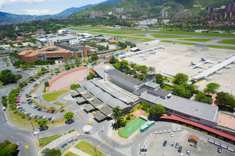 VUELOS INTERNACIONALES PERMANENTES: Aeropuerto Olaya Herrera recibirá permanentemente vuelos internacionales