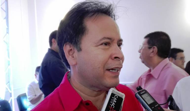 “No hay orden para retirarme de la gobernación”: William Villamizar