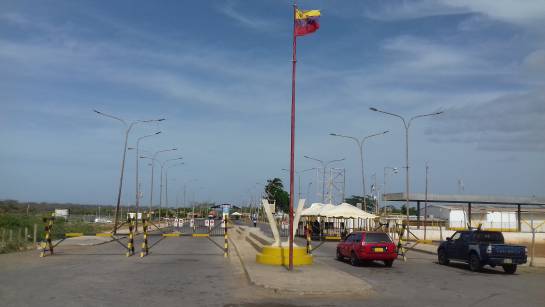 Frontera Colombia Venezuela: En Paraguachón esperan la decisión de abrir la frontera Frontera Colombia Venezuela: En Paraguachón esperan la decisión de abrir la frontera