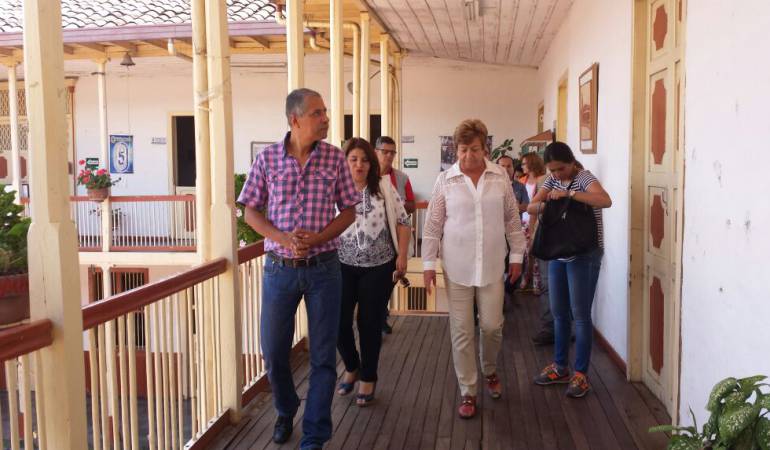 Ministerio de Cultura frena construcción del nuevo colegio de Apía - Caracol Radio