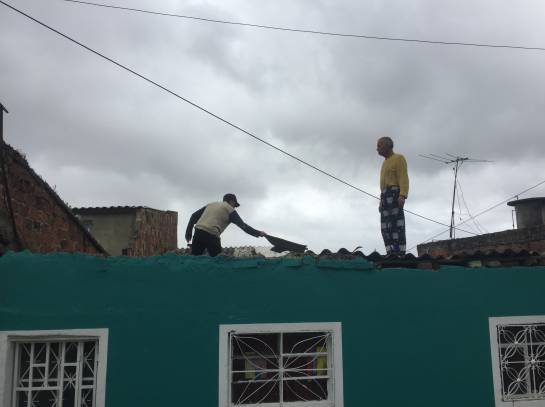 Caída de techos San Cristóbal sur vientos: Fuertes vientos destecharon viviendas en San Cristóbal sur Caída de techos San Cristóbal sur vientos: Fuertes vientos destecharon viviendas en San Cristóbal sur