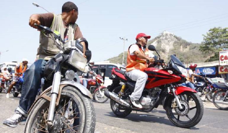 Mototaxistas de Cartagena piden a la alcaldía instalar chips en las motos