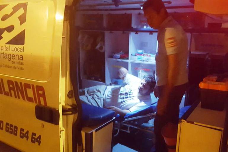 Armada Nacional evacúa investigador marino cerca a Cartagena: Armada Nacional evacúa investigador marino cerca a Cartagena