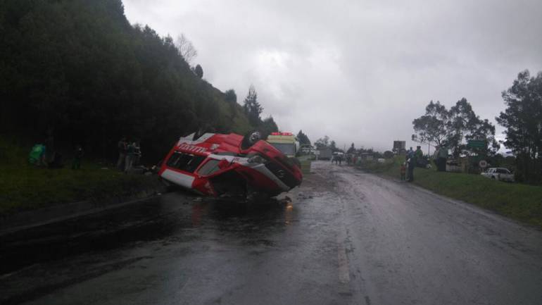 Tres lesionados en 3 accidentes de tránsito sobre la vía Tunja-Bogotá: Tres lesionados en 3 accidentes de tránsito sobre la vía Tunja-Bogotá