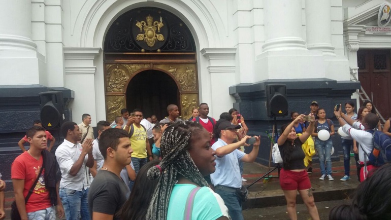 A las 10 de la mañana desocupan la Catedral de Cali