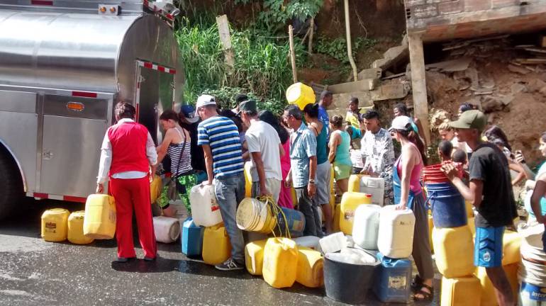 Agua, San Antonio de Prado, EPM, Medlelín, Antioquia, Colombia: Restablecen servicio de agua potable a 14.972 hogares en el sur de Medellín