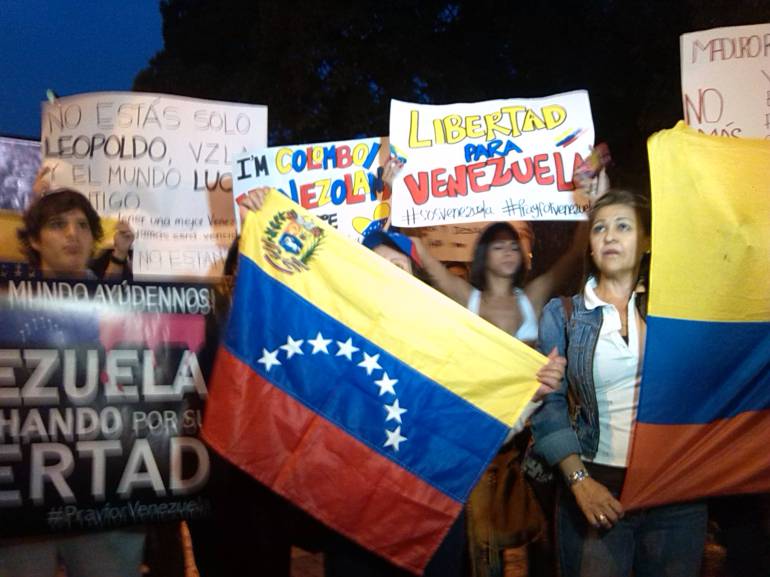 Venezolanos en Medellín harán plantón contra el presidente Maduro - Caracol Radio