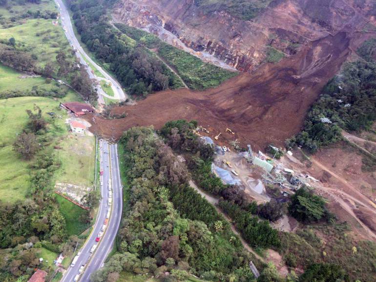 Medellín-Bogotá, rescate, cadáveres, cuerpos, Dapard, Antioquia: Con recuperación de 4 cuerpos, concluyó rescate en la vía Medellín-Bogotá