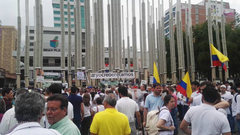 LIBERTAD, JUSTICIA, EXGOBERNADOR, RAMOS: Con masivo plantón, ciudadanos piden libertad el exgobernador Luis Alfredo Ramos