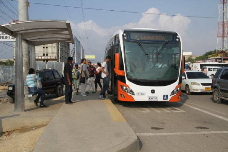 Roban a usuarios de Transcaribe en paradero de alimentador