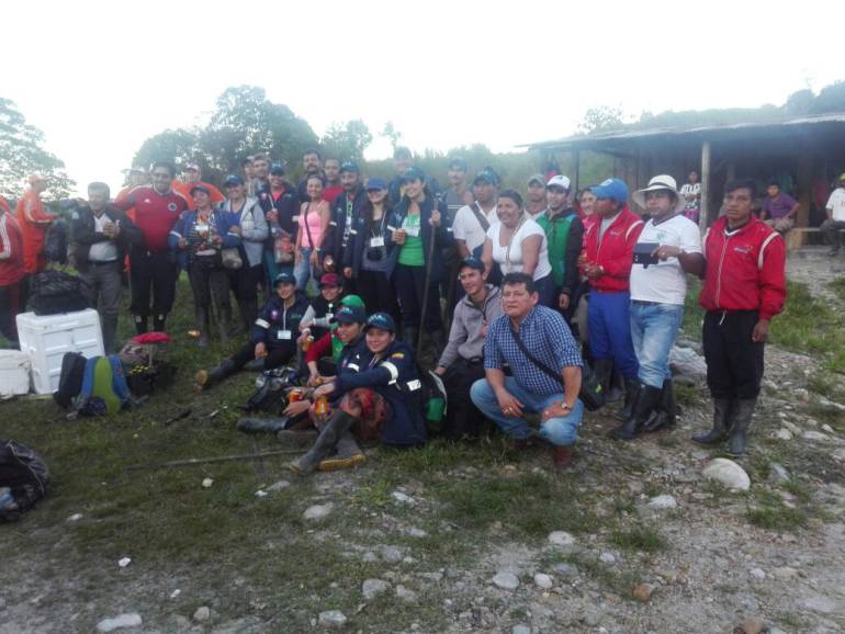 Rescataron a 77 personas que estuvieron atrapadas por dos avalanchas en la vía Boyacá-Arauca: Rescataron a 77 personas que estuvieron atrapadas por dos avalanchas en la vía Boyacá-Arauca