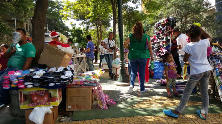 Reubican a 211 vendedores informales en el Paseo Bolívar