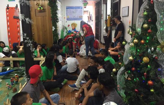 Caracol Radio entregó regalos de navidad a tres fundaciones Caracol Radio entregó regalos de navidad a tres fundaciones