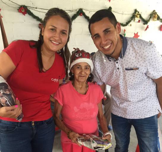 Caracol Radio entregó regalos de navidad a tres fundaciones Caracol Radio entregó regalos de navidad a tres fundaciones