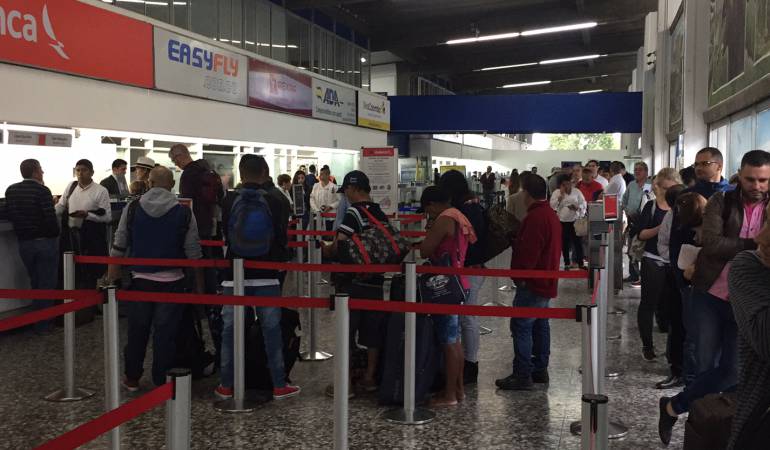 Retraso vuelo de Pereira a San Andrés: Retraso en vuelo de Pereira a San Andrés de Viva Colombia genera molestias de pasajeros