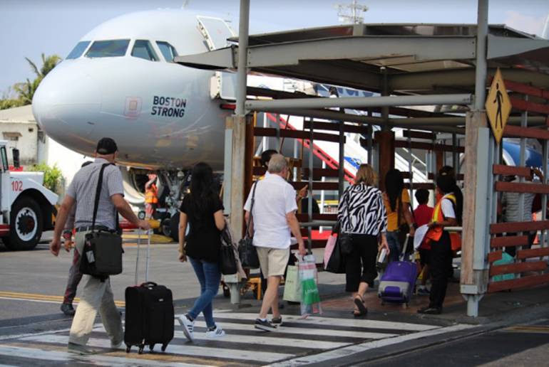 Aeropuerto de Cartagena superó la meta de pasajeros movilizados en 2016: Aeropuerto de Cartagena superó la meta de pasajeros movilizados en 2016