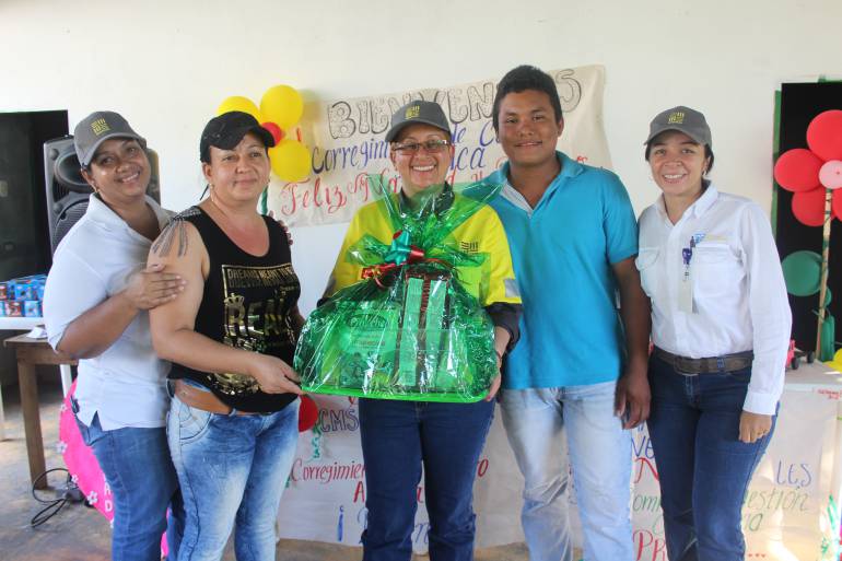 Cerro Matoso celebra navidad junto a las comunidades aledañas a su operación