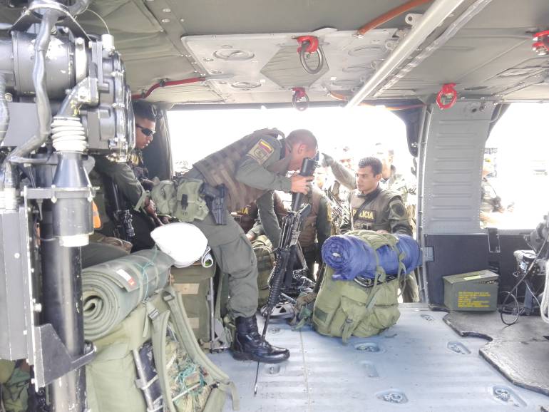 Con tropas helicoportadas se apoya búsqueda del grupo que realizó emboscada.
